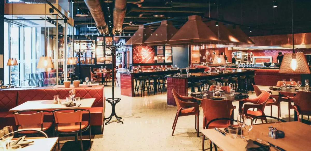 Hospitality_Entertainment_solution_D-1920x933-min